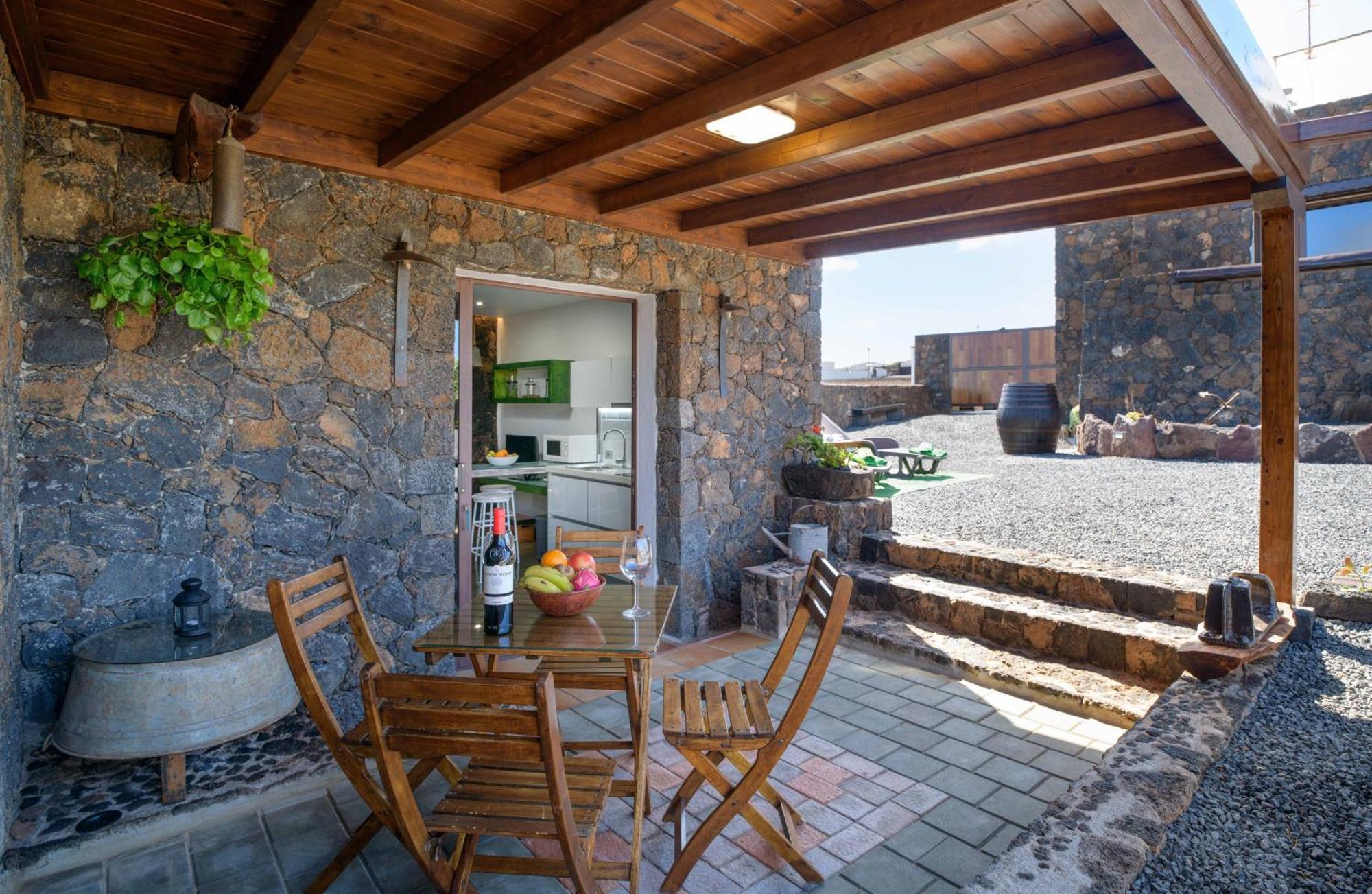 Apartamento Los 4 Nobles Tinajo Exterior foto