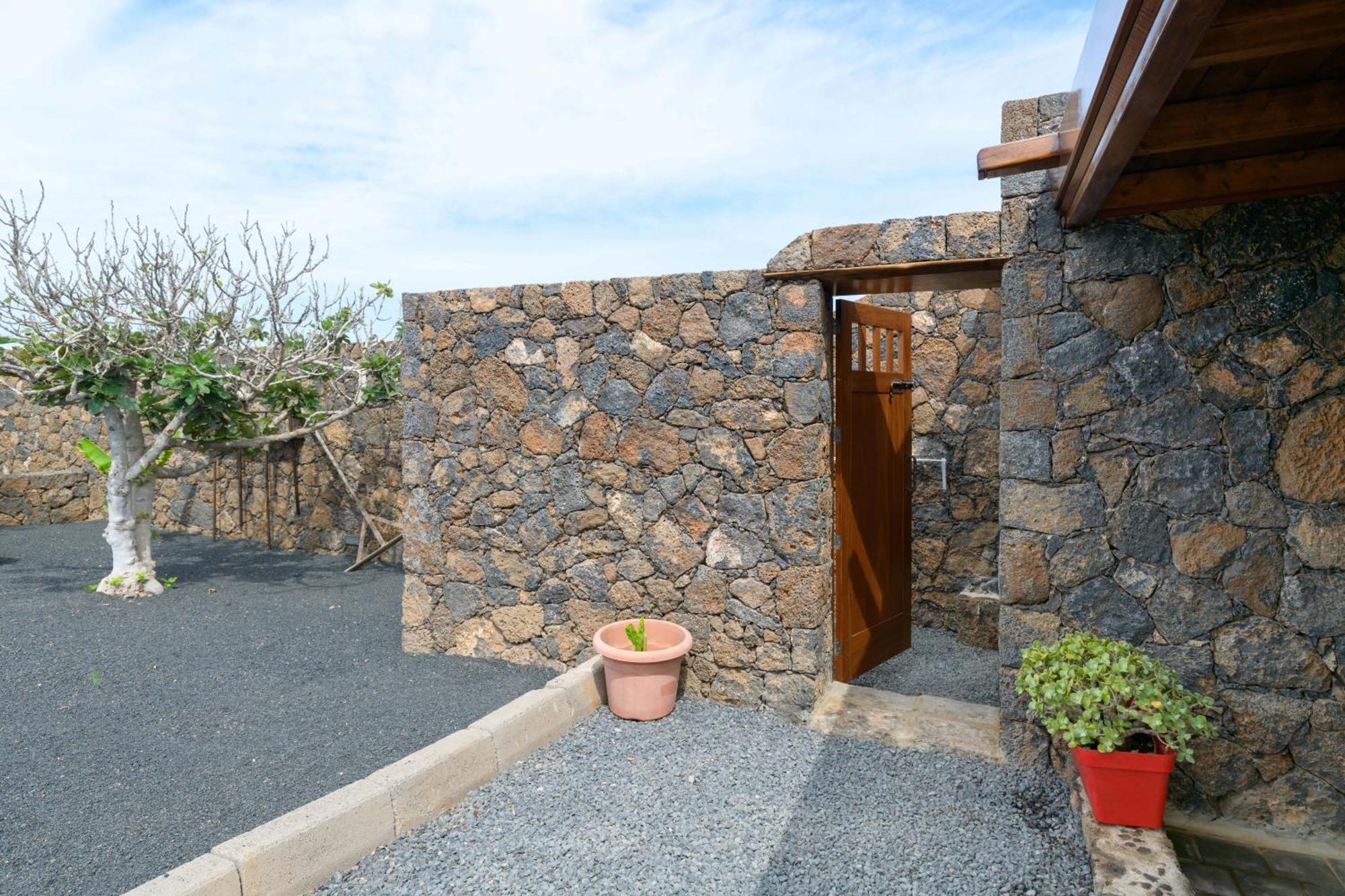 Apartamento Los 4 Nobles Tinajo Exterior foto
